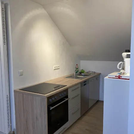 Monteurwohnung, 2 Schlafzimmer, Dg, Zentral *