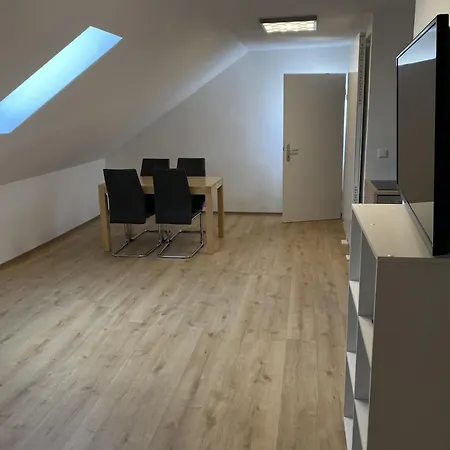 Monteurwohnung, 2 Schlafzimmer, Dg, Zentral * Freyung